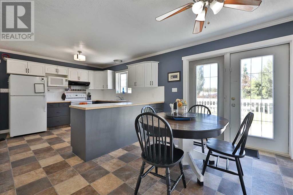 263 W 1 Avenue S, Magrath, Alberta  T0K 1J0 - Photo 6 - A2233823