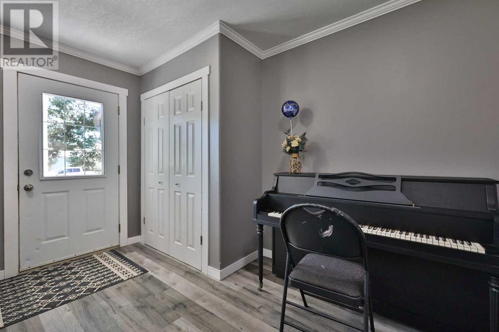 263 W 1 Avenue S, Magrath, Alberta  T0K 1J0 - Photo 5 - A2233823