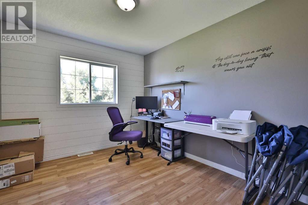 263 W 1 Avenue S, Magrath, Alberta  T0K 1J0 - Photo 20 - A2233823