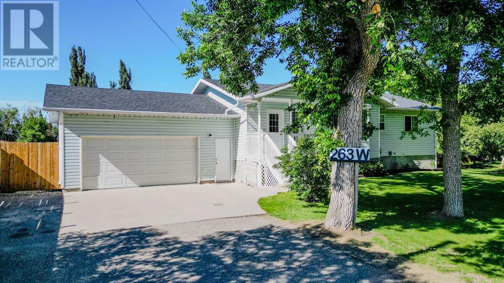 263 W 1 Avenue S, Magrath, Alberta  T0K 1J0 - Photo 33 - A2233823