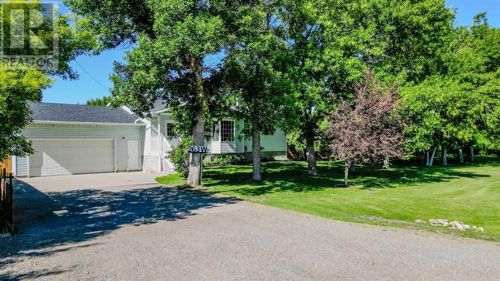 263 W 1 Avenue S, Magrath, Alberta  T0K 1J0 - Photo 47 - A2233823