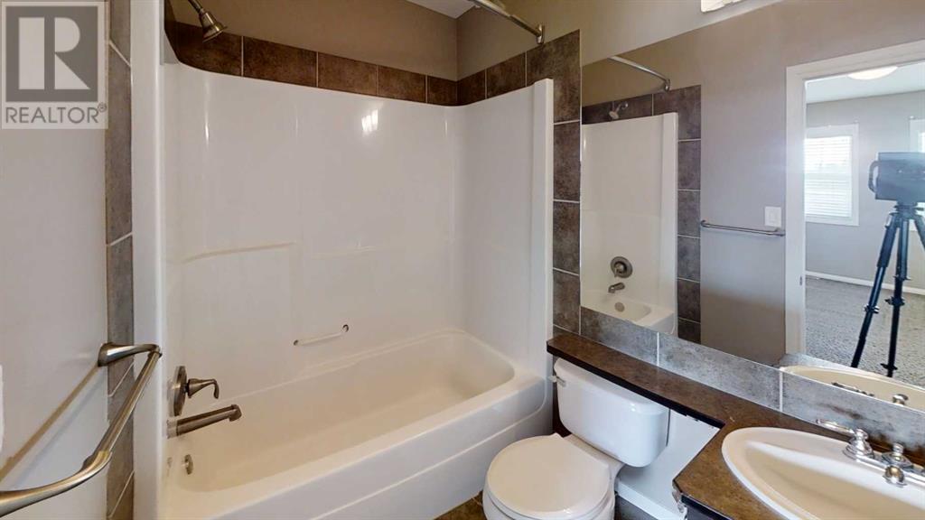 715 Silkstone Close W, Lethbridge, Alberta  T1J 4B9 - Photo 11 - A2240228