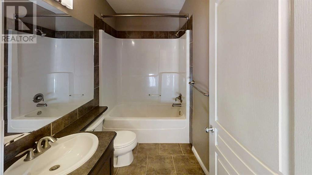 715 Silkstone Close W, Lethbridge, Alberta  T1J 4B9 - Photo 13 - A2240228