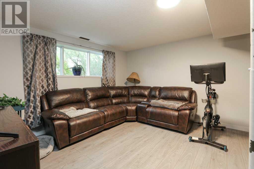 330 Aberdeen Street, Granum, Alberta  T0L 1A0 - Photo 21 - A2227515