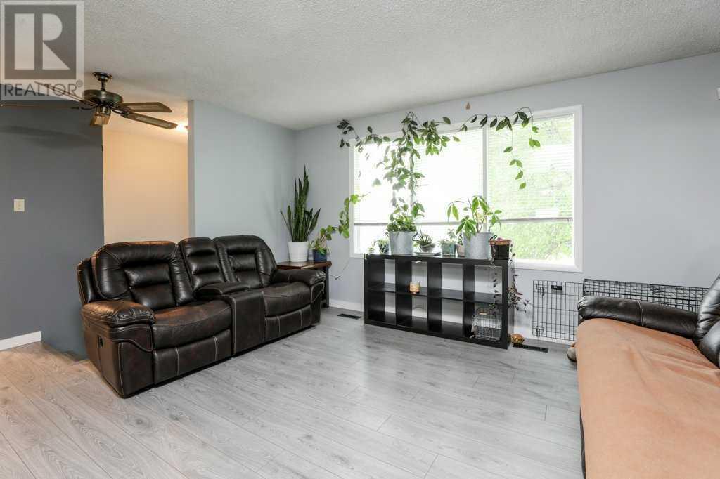 330 Aberdeen Street, Granum, Alberta  T0L 1A0 - Photo 11 - A2227515