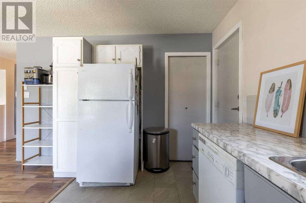 151 Lakhota Crescent W, Lethbridge, Alberta  T1K 6H5 - Photo 15 - A2240415