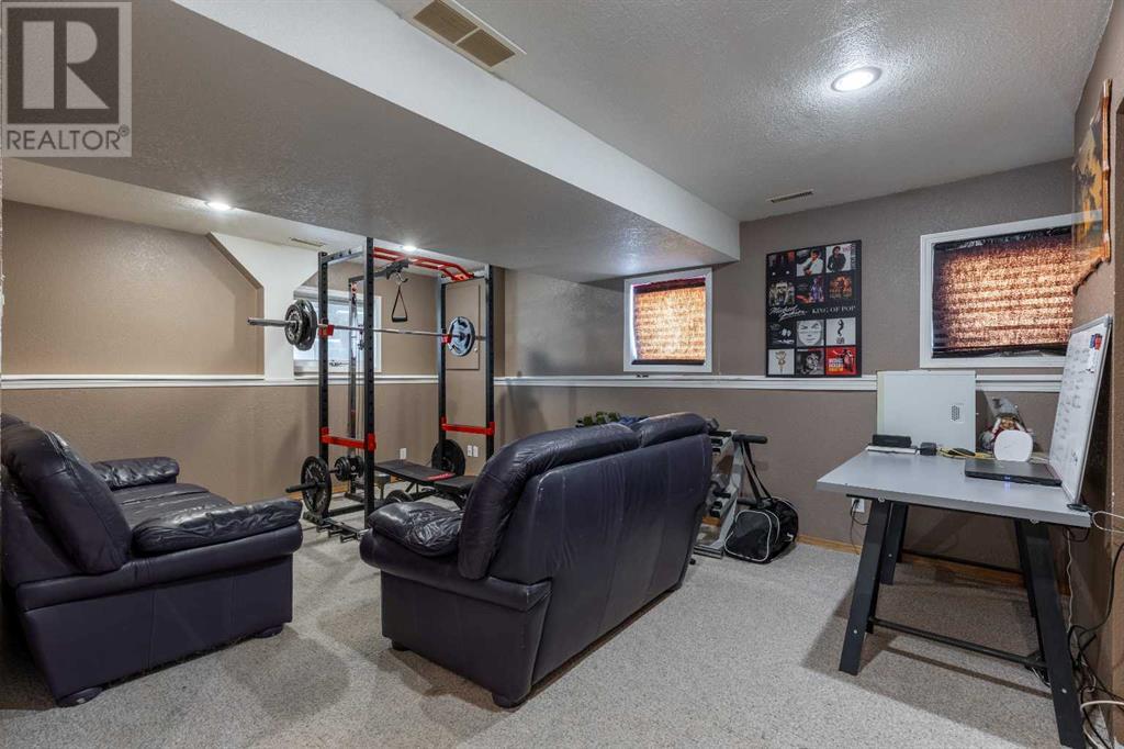 151 Lakhota Crescent W, Lethbridge, Alberta  T1K 6H5 - Photo 23 - A2240415