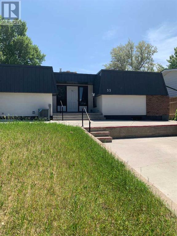 53 Lafayette Boulevard W, Lethbridge, Alberta  T1K 3Y4 - Photo 2 - A2234714