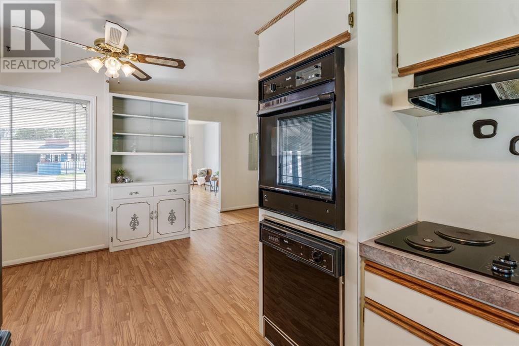 1718 21 Street S, Lethbridge, Alberta  T1K 2H7 - Photo 12 - A2239856