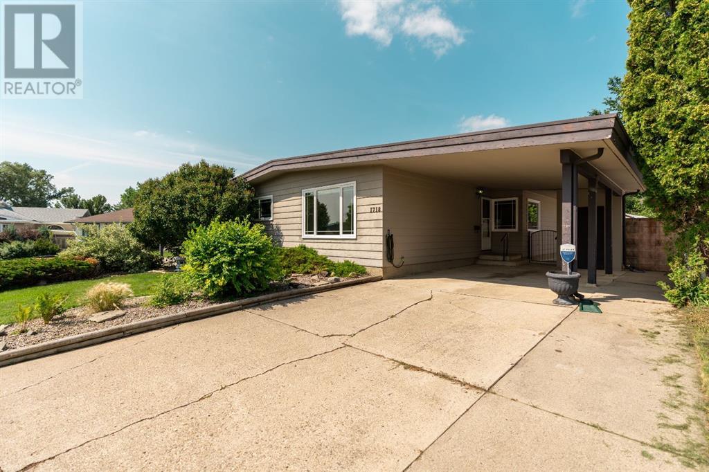 1718 21 Street S, Lethbridge, Alberta  T1K 2H7 - Photo 47 - A2239856
