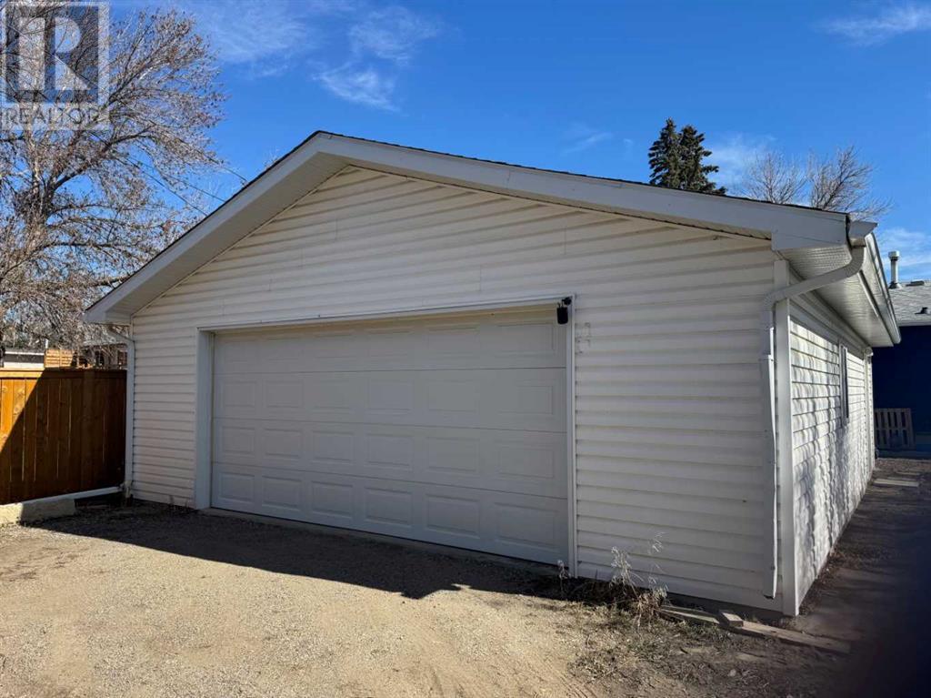 1908 10 Street, Coaldale, Alberta  T1M 1B1 - Photo 2 - A2205335