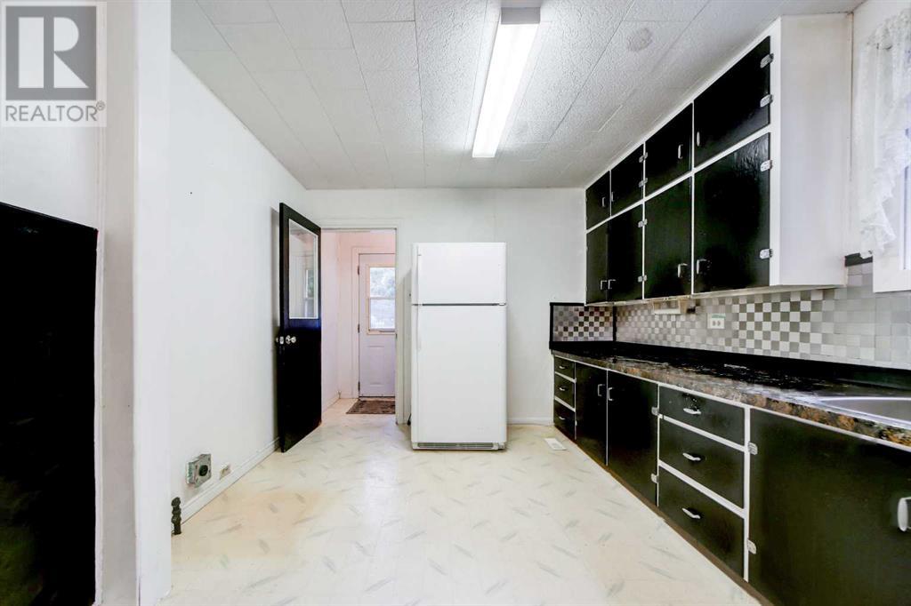 104 N 1 Street W, Magrath, Alberta  T0K 1J0 - Photo 26 - A2239838