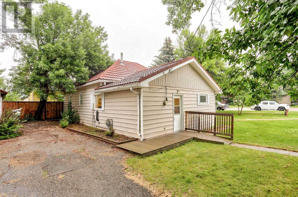 104 N 1 Street W, Magrath, Alberta  T0K 1J0 - Photo 7 - A2239838