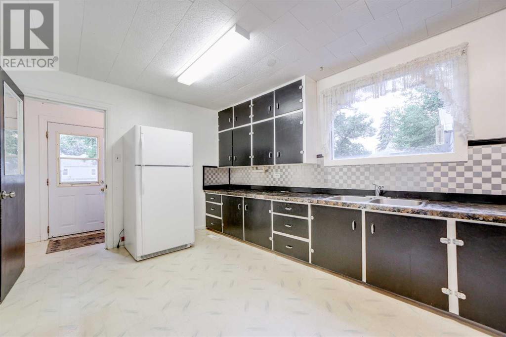 104 N 1 Street W, Magrath, Alberta  T0K 1J0 - Photo 25 - A2239838