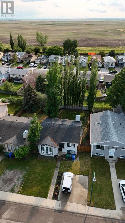 229 Mt Blakiston Road W, Lethbridge, Alberta  T1K 6M3 - Photo 3 - A2227735