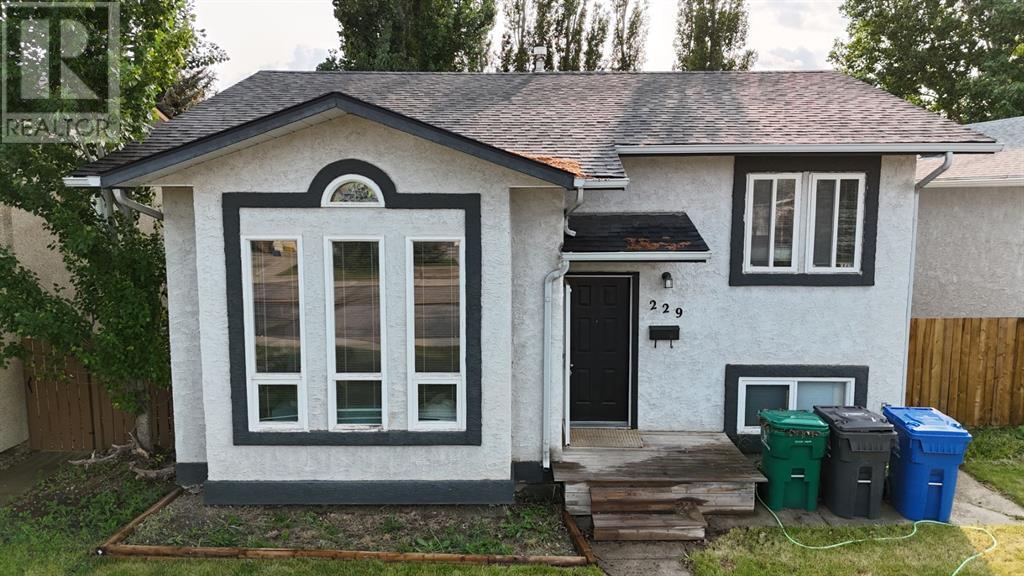 229 Mt Blakiston Road W, Lethbridge, Alberta
