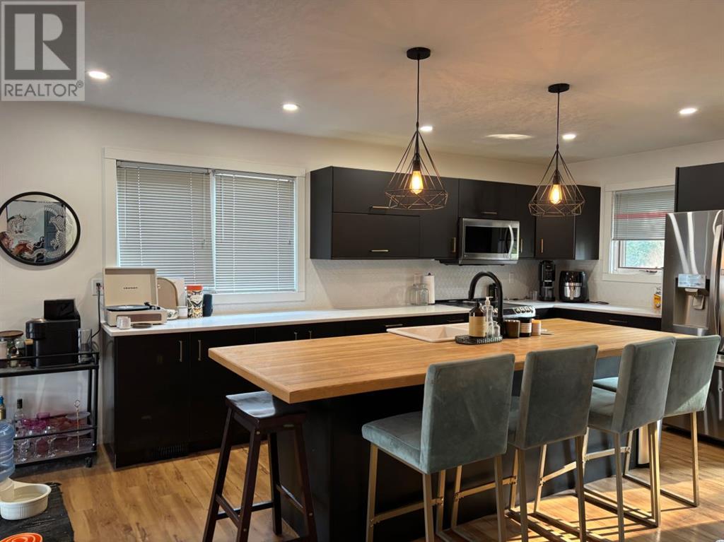 229 Mt Blakiston Road W, Lethbridge, Alberta  T1K 6M3 - Photo 10 - A2227735