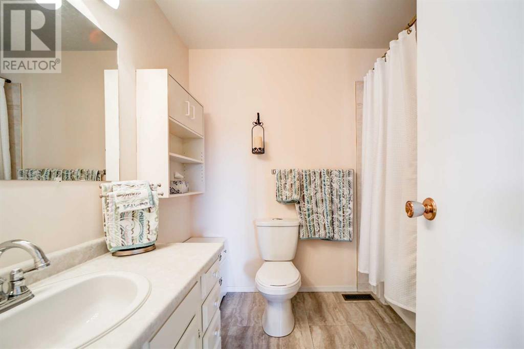 525 Schofield Street, Pincher Creek, Alberta  T0K 1W0 - Photo 15 - A2235561