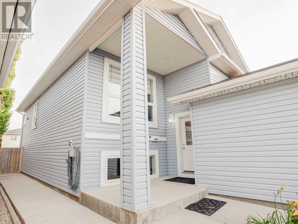 590 Squamish Lane W, Lethbridge, Alberta  T1K 7Z9 - Photo 2 - A2240883