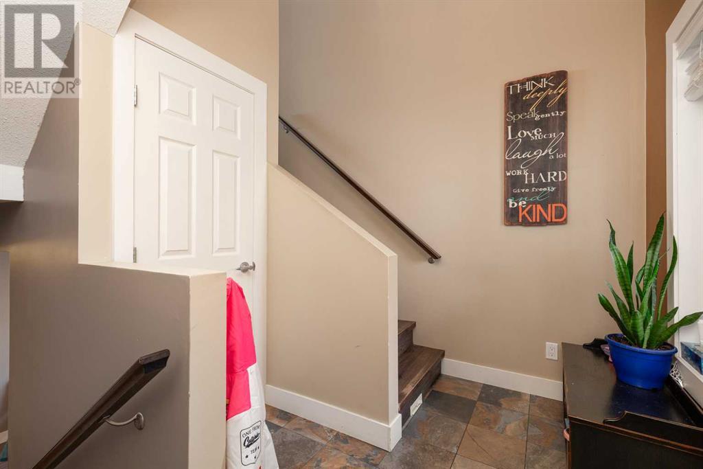 259 Mt Sundial Court W, Lethbridge, Alberta  T1J 5C3 - Photo 3 - A2216235