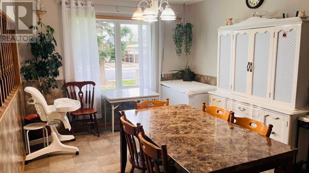 209 8th Avenue E, Bow Island, Alberta  T0K 0G0 - Photo 3 - A2240787