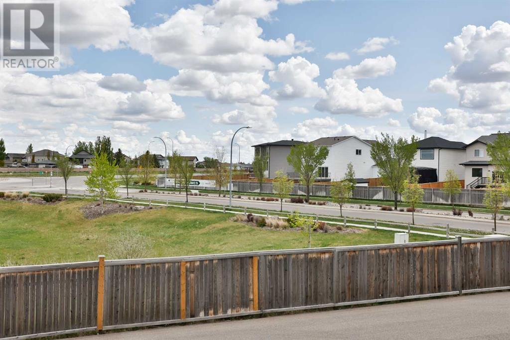 1, 103 Crocus Terrace W, Lethbridge, Alberta  T1J 5J3 - Photo 4 - A2223535