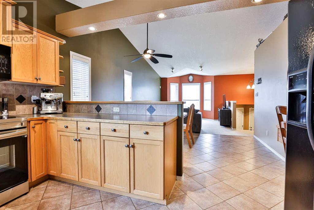 243 Squamish Court W, Lethbridge, Alberta  T1K 7Y9 - Photo 10 - A2237031