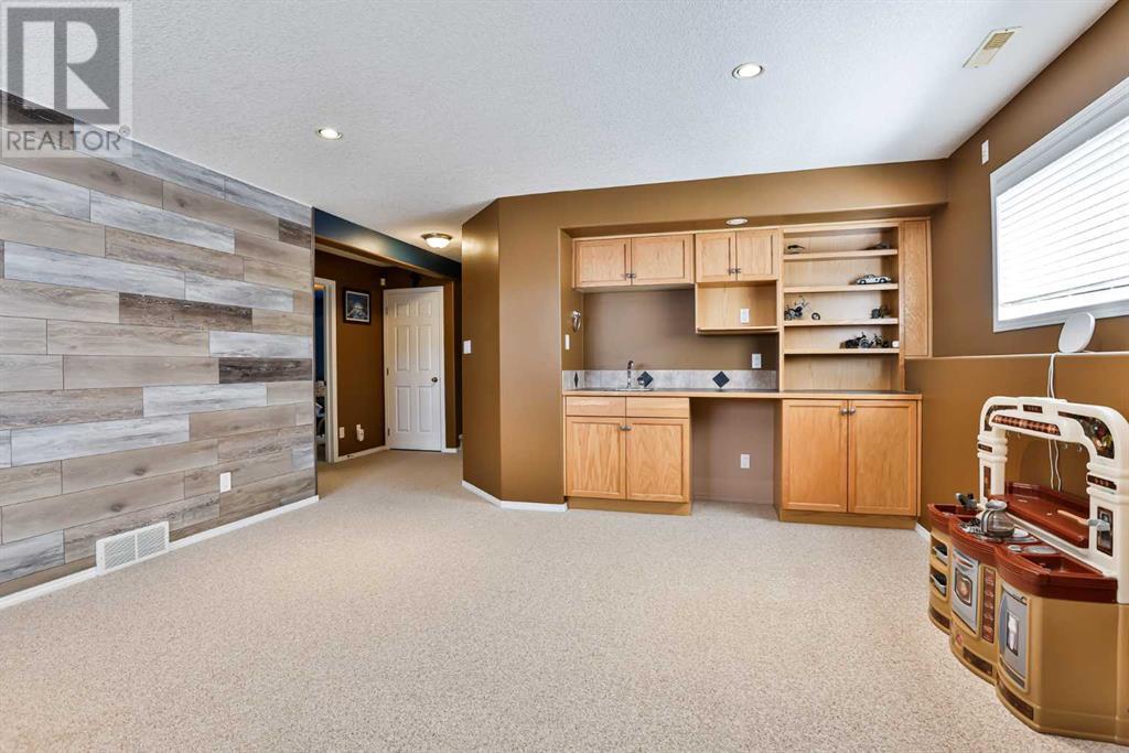 243 Squamish Court W, Lethbridge, Alberta  T1K 7Y9 - Photo 20 - A2237031