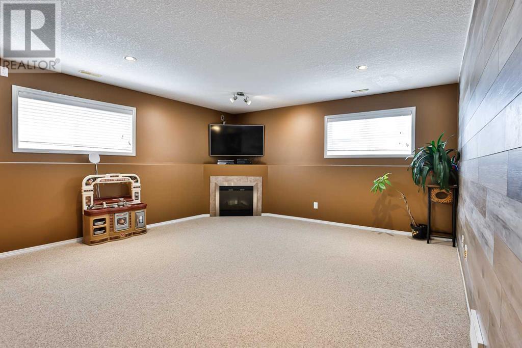 243 Squamish Court W, Lethbridge, Alberta  T1K 7Y9 - Photo 19 - A2237031