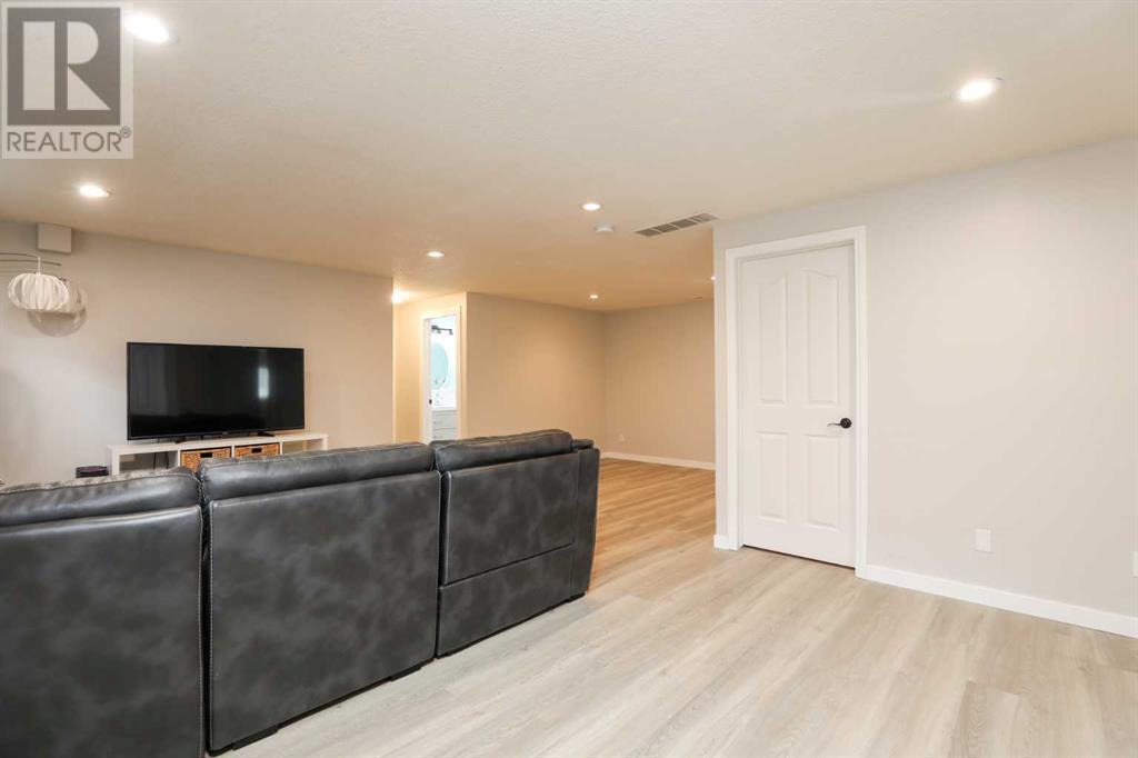 72 Aberdeen Road W  W, Lethbridge, Alberta  T1J 4Z2 - Photo 24 - A2241227