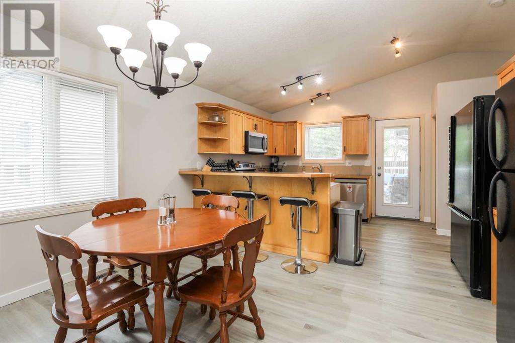 72 Aberdeen Road W  W, Lethbridge, Alberta  T1J 4Z2 - Photo 3 - A2241227