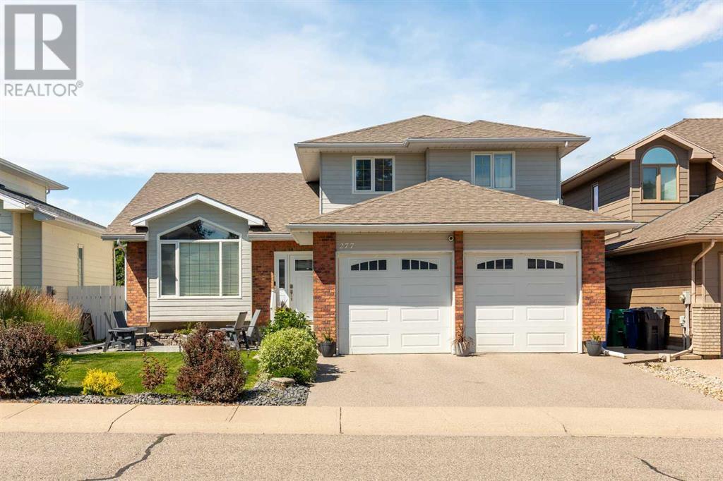 277 Coachwood Point W, Lethbridge, Alberta  T1K 6A4 - Photo 1 - A2239945
