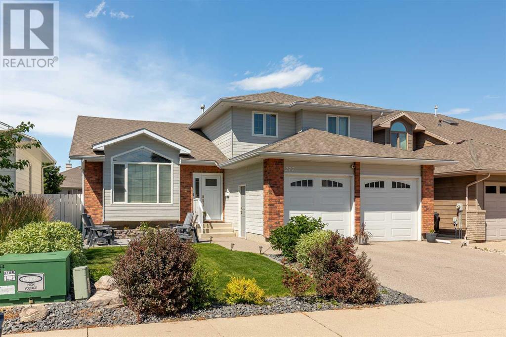 277 Coachwood Point W, Lethbridge, Alberta  T1K 6A4 - Photo 2 - A2239945