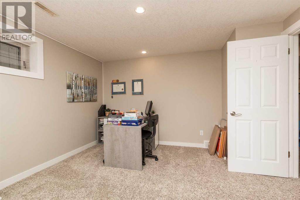 277 Coachwood Point W, Lethbridge, Alberta  T1K 6A4 - Photo 32 - A2239945