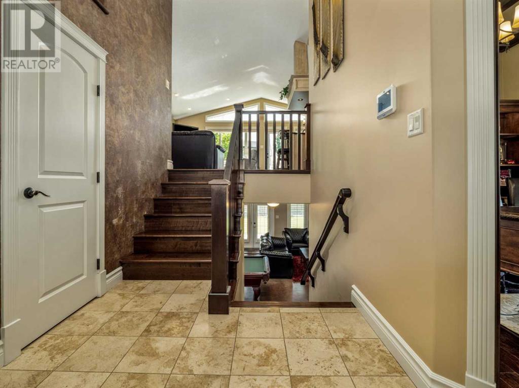 208 Mt Sunburst Place W, Lethbridge, Alberta  T1K 2S3 - Photo 5 - A2230437