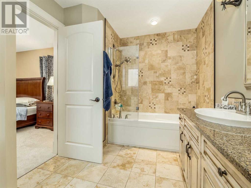 208 Mt Sunburst Place W, Lethbridge, Alberta  T1K 2S3 - Photo 27 - A2230437