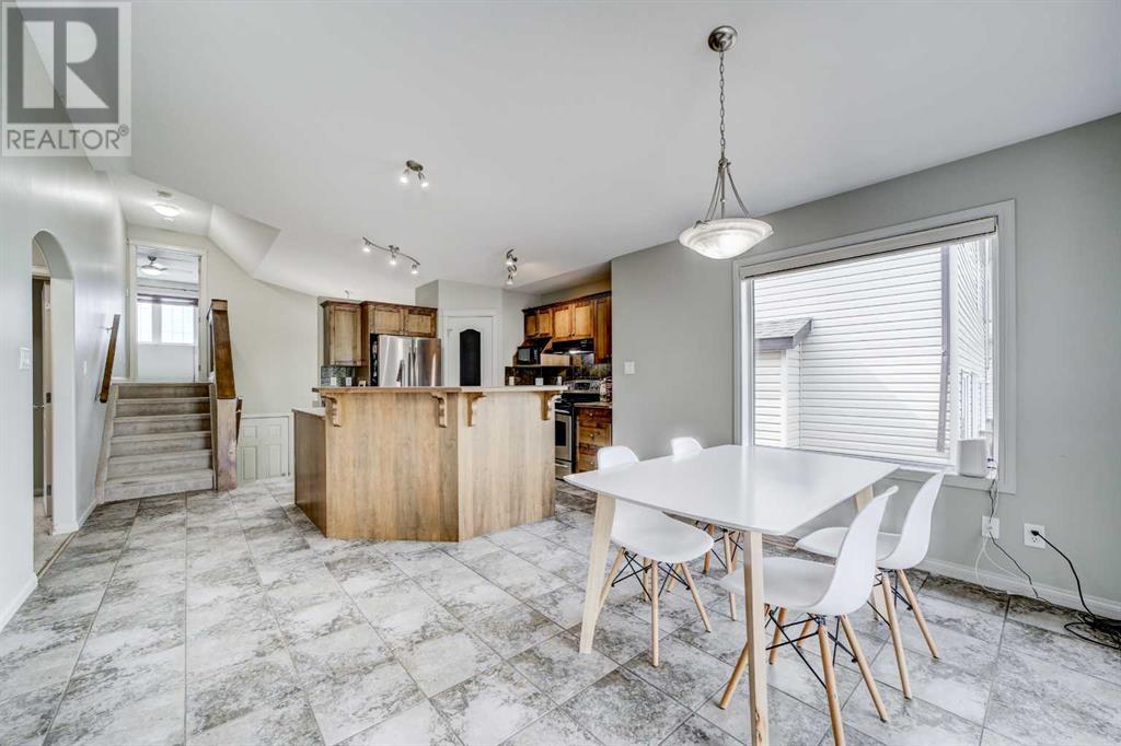 29 Coalbanks Links  W, Lethbridge, Alberta  T1J 4R8 - Photo 9 - A2235947