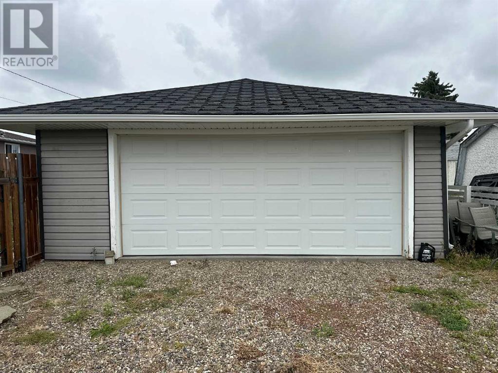 5028 42 Avenue, Taber, Alberta  T1G 1A6 - Photo 36 - A2241248