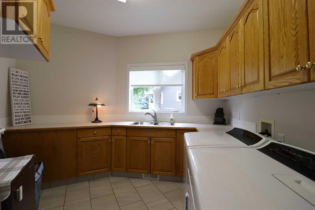 77 Fairmont Park Landing S, Lethbridge, Alberta  T1K 7L1 - Photo 24 - A2233414