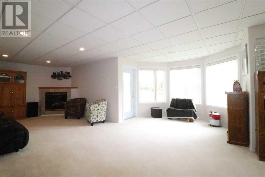 77 Fairmont Park Landing S, Lethbridge, Alberta  T1K 7L1 - Photo 27 - A2233414