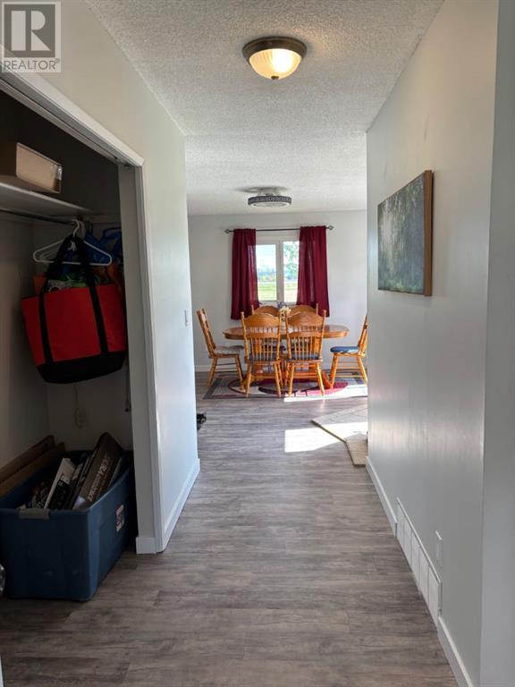 365 S 5 St W, Magrath, Alberta  T0K 1J0 - Photo 4 - A2223080