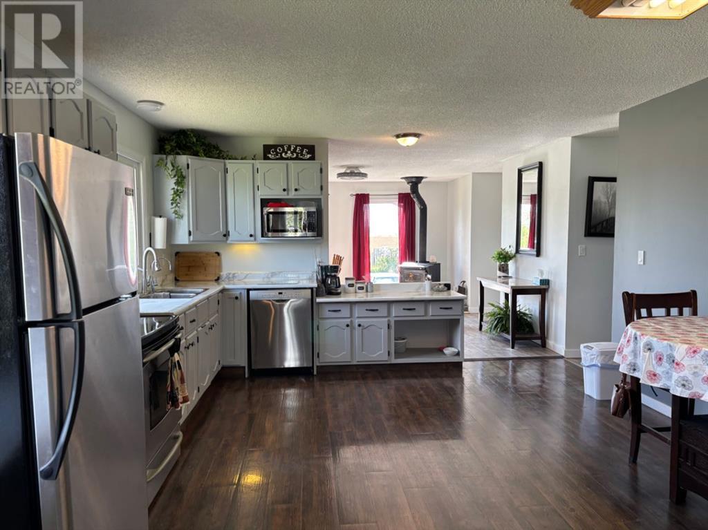 365 S 5 St W, Magrath, Alberta  T0K 1J0 - Photo 15 - A2223080
