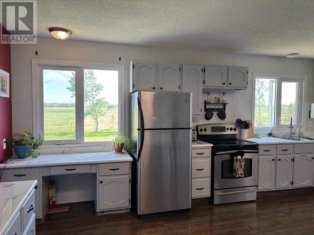 365 S 5 St W, Magrath, Alberta  T0K 1J0 - Photo 16 - A2223080