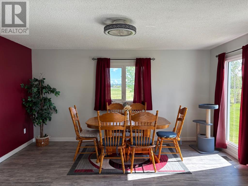 365 S 5 St W, Magrath, Alberta  T0K 1J0 - Photo 8 - A2223080