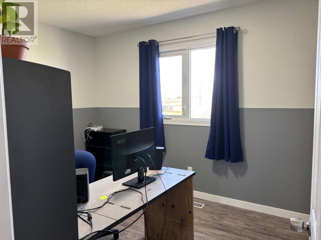 365 S 5 St W, Magrath, Alberta  T0K 1J0 - Photo 28 - A2223080