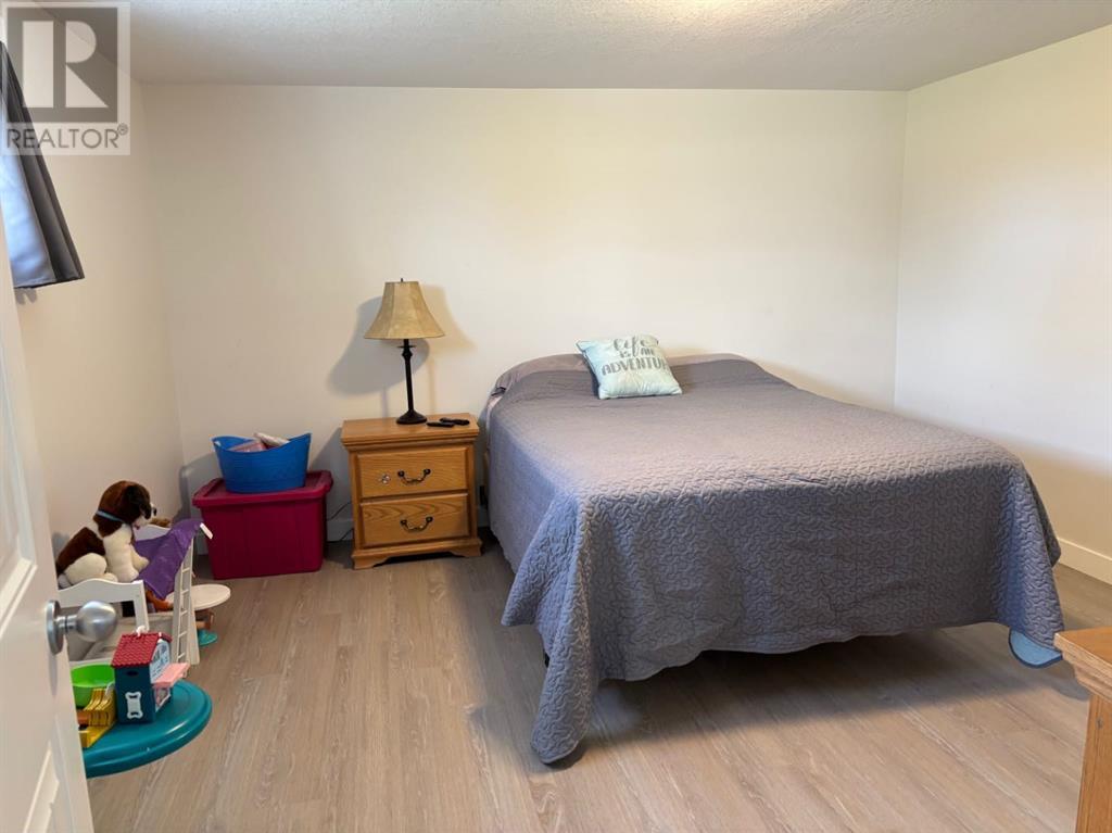 365 S 5 St W, Magrath, Alberta  T0K 1J0 - Photo 33 - A2223080