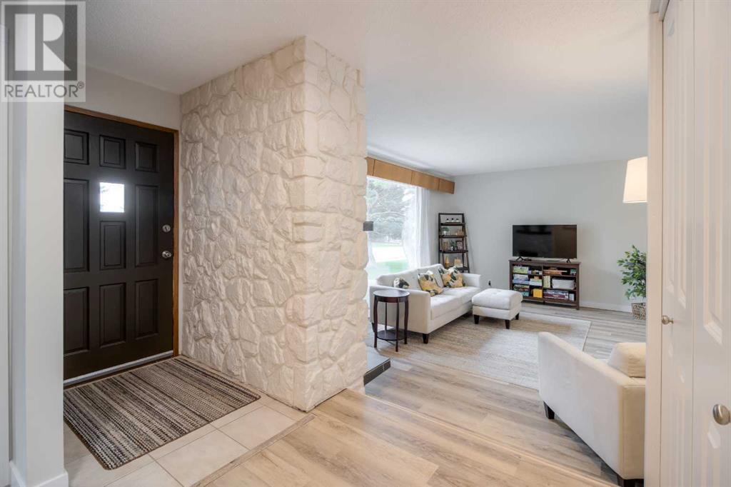 1602 Ashgrove Road S, Lethbridge, Alberta  T1K 3M1 - Photo 3 - A2241535