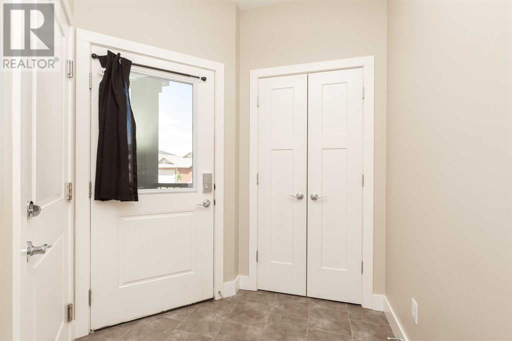 96 Northlander Way W, Lethbridge, Alberta  T1J 5K8 - Photo 3 - A2230943
