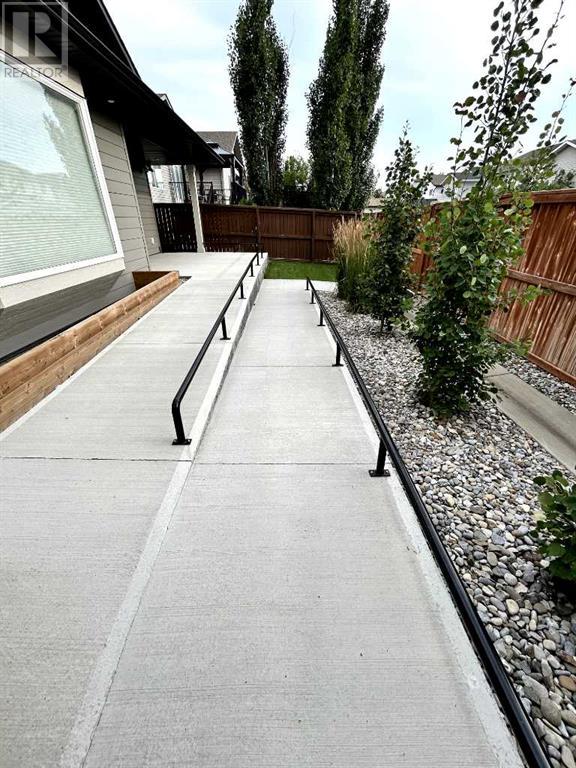 108 Gateway Mews  S, Lethbridge, Alberta  T1K 5S2 - Photo 36 - A2201646