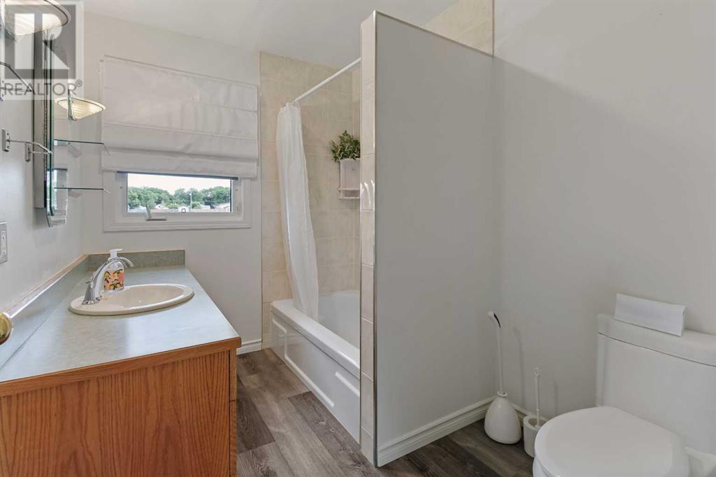 734 10 Street N, Lethbridge, Alberta  T1H 2E3 - Photo 12 - A2235818